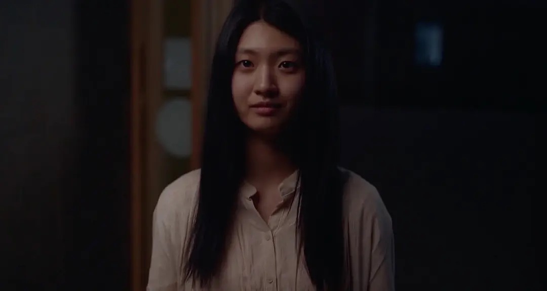 自称遭陌生男子闯入的来电女子尹美苏