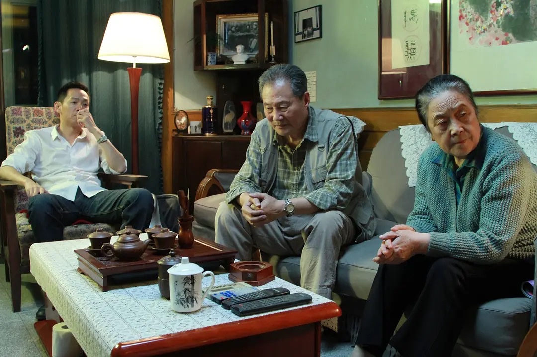 饭局上的长辈们