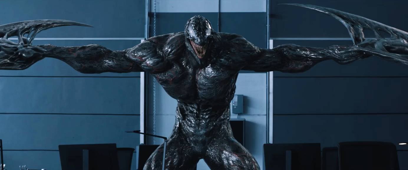 灰黑色共生体张开变成巨大弯刃的双臂